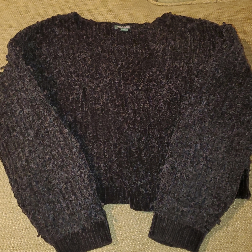 Sweater - Picture 3 of 3